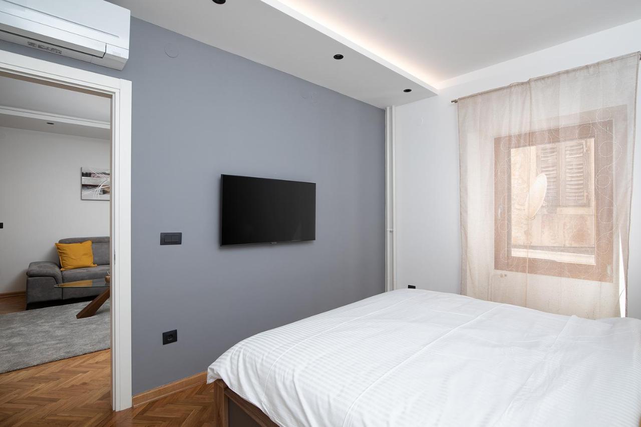 Sena Luxury Apartments Pula Extérieur photo