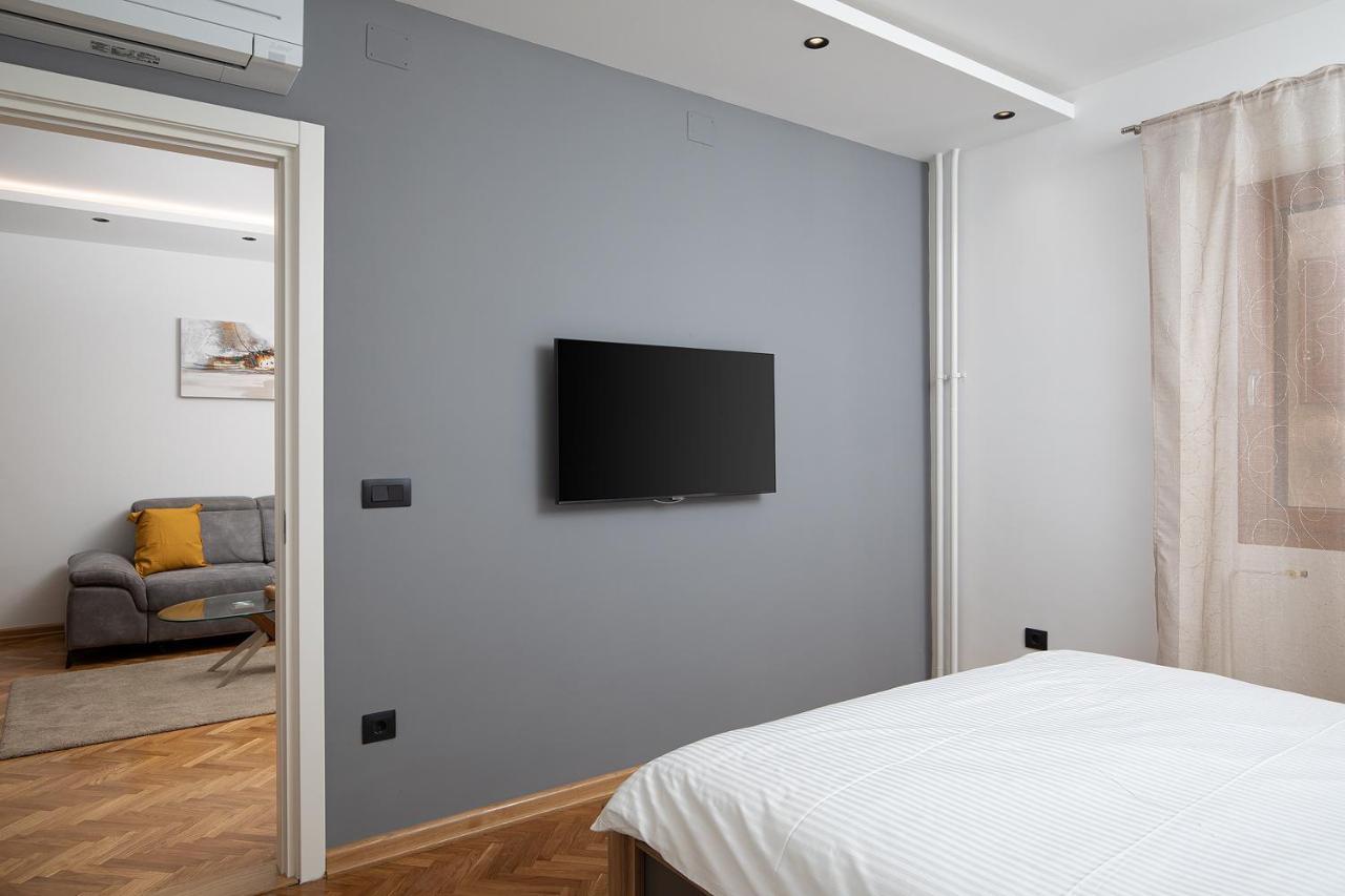 Sena Luxury Apartments Pula Extérieur photo