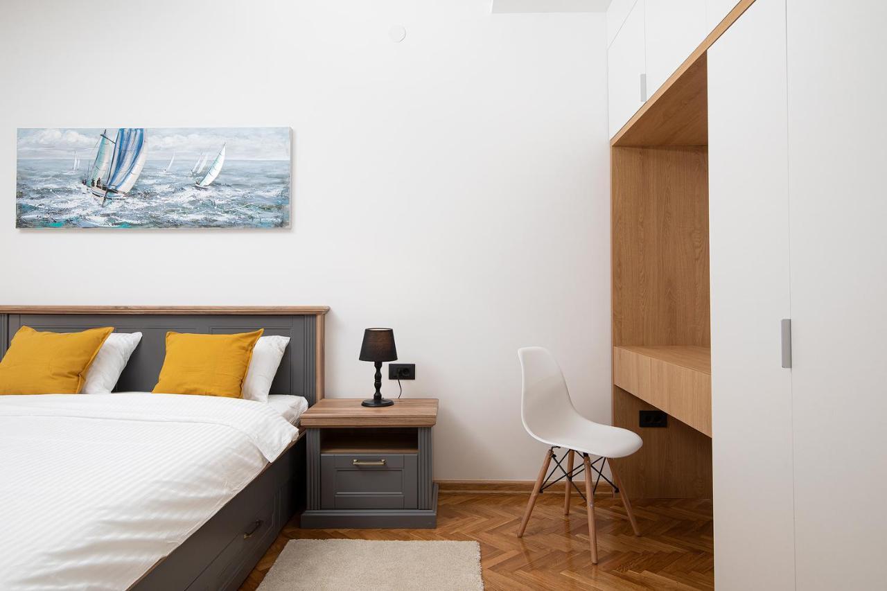 Sena Luxury Apartments Pula Extérieur photo